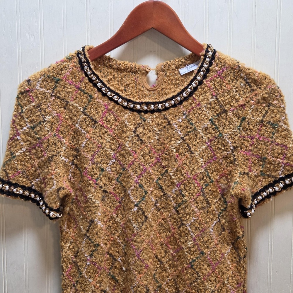 Zara Blouse‎ Womens Small Gold Boucle Tweed Short Sleeve Pearl Chain Trim Top